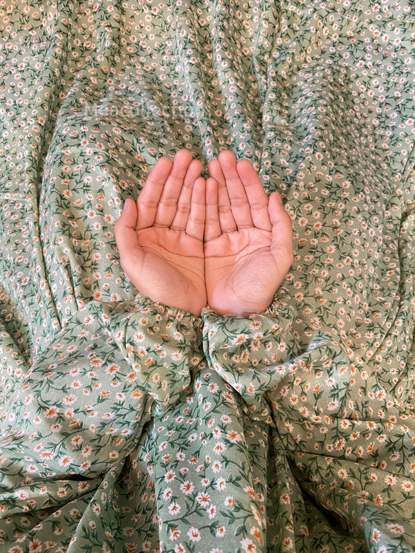 Namaz Chadar With Sleeves - Bloom Green