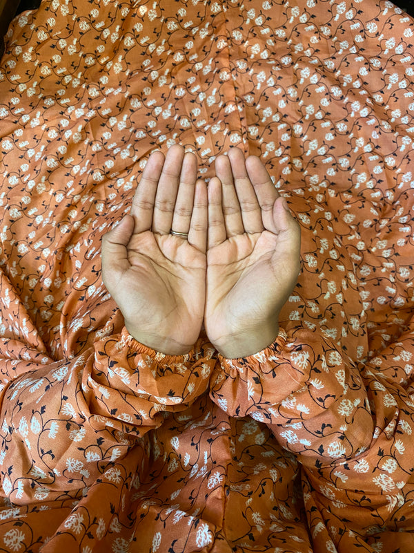 Namaz Chadar With Sleeves - Cloudy Peach