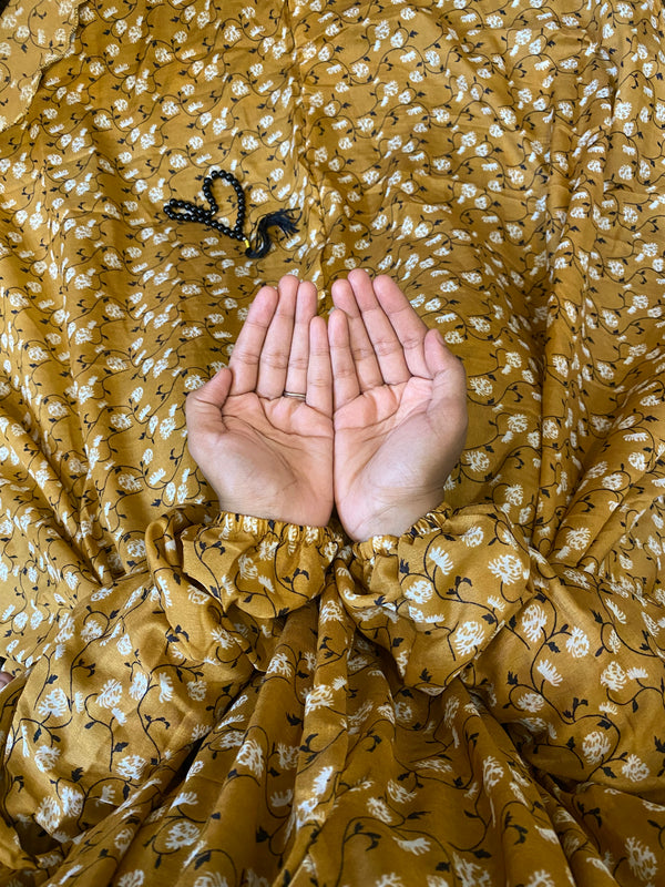 Namaz Chadar With Sleeves - Cloudy Mustard