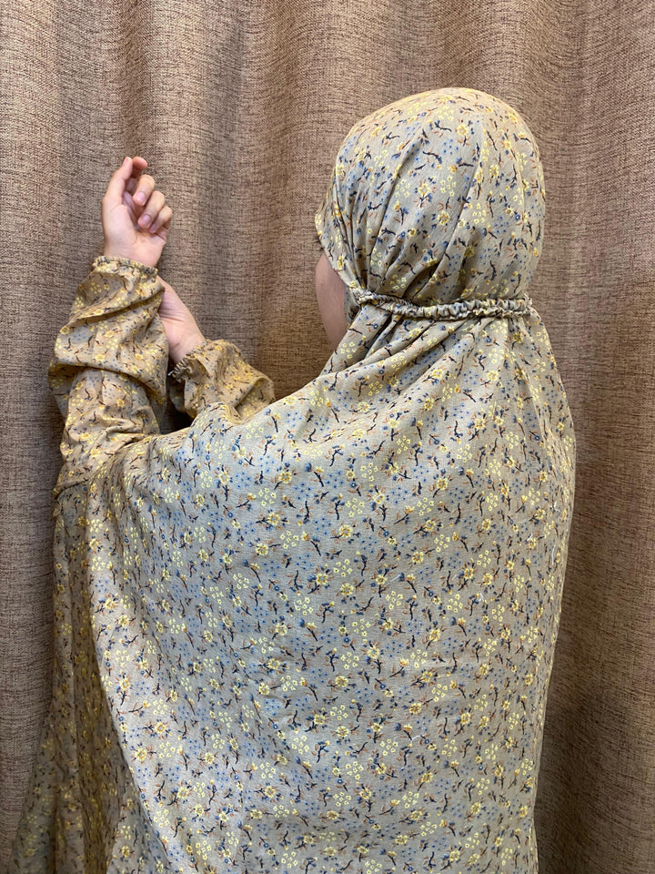 Namaz-Chadar-with-Sleeves-Beige-Charm-Meacollection