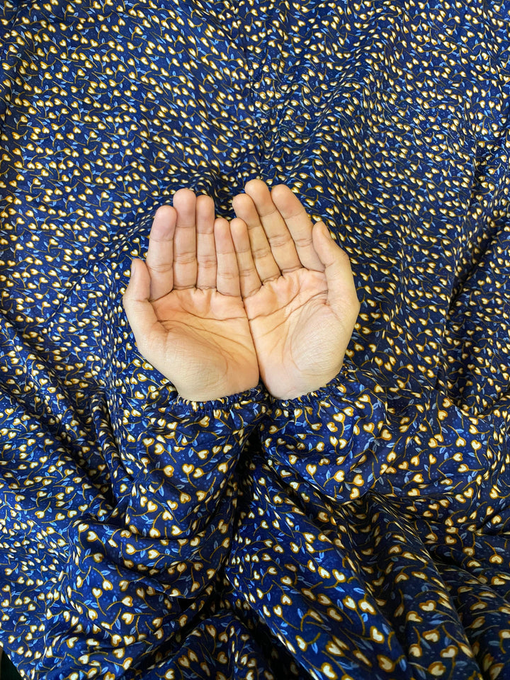 Namaz-Chaddars-With-Sleeves-MeaCollection