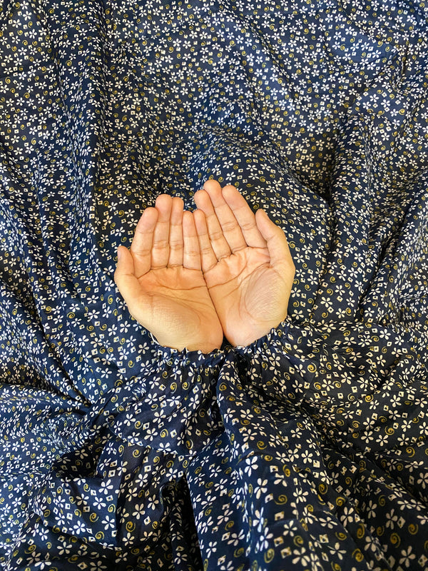 Namaz Chadar With Sleeves - Blue Florals
